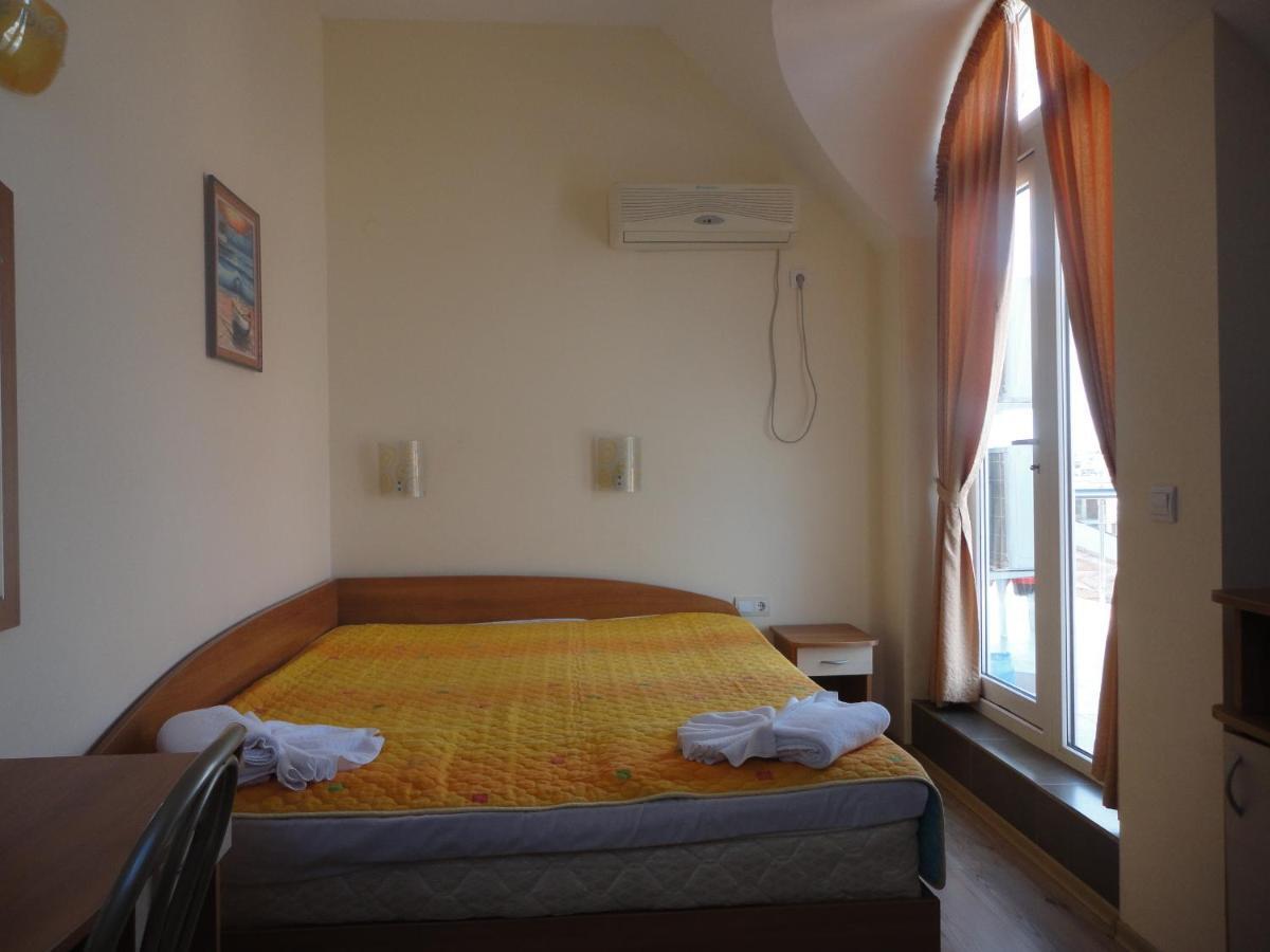 Barex Family Hotel โซโซโปล ภายนอก รูปภาพ